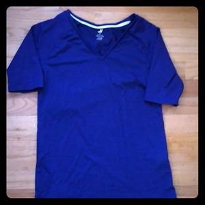 Athletic short sleeve shirt